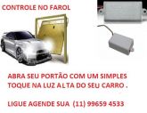 controle de portão instalado no farol do carro